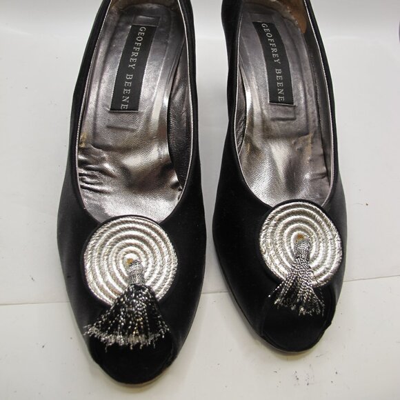 Geoffrey Beene black satin peep-toe heel with silver details 8.5N - Picture 5 of 8